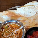 スパイシーキング - 大きなプレーンナン