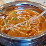 スパイシーキング - チキン ベジタブルのミックスカレー