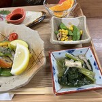 Ajisai - 小鉢が沢山ついてます。