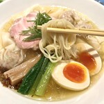 らーめん 鉢ノ葦葉 - わんたん麺・塩味(半熟煮玉子トッピング)