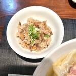 らーめん 鉢ノ葦葉 - 地鶏と根菜の味ごはん