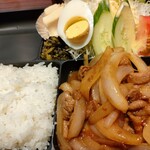 喫茶マック - 豚の生姜焼き定食　820円　これに味噌汁が付きます。