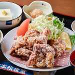 Roppo Mmatsu Shokudou - もも肉一枚使用の特製からあげ定食。その他多数の定食メニューをご用意しております。