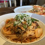 ビアッジオ - トマトベースパスタ　自家製レモン風味オイルサーディンと野菜、ケッパーのポモロード