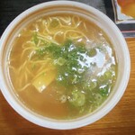 51丸 食堂 - ミニ醤油ラーメン。具はメンマとネギだけという潔さ！鶏出汁