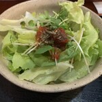 Curry no Takumi - 香辣咖哩（含稅800日圓）附沙拉，另加兩尾炸蝦