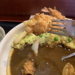 カレーの匠 - スパイシーカレー、海老フライ上げ