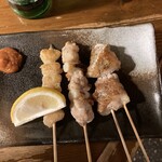 ものじや - ぼんじり、ねぎま、豚肉チーズ巻き