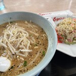 Kurumaya Ramen - みそラーメンの半チャーハンセット（1,000円）