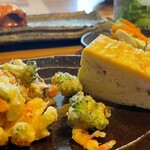 旬彩 ちば食堂 - どの定食にもついてくる玉子焼き