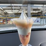 ミニストップ - 完熟白桃パフェ✧︎*。
