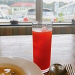 シシリー - シシリーオレンジ。ブラッドオレンジを使ったスッキリしたジュース。