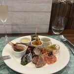 LA TAVERNETTA alla civitellina - コースの前菜。通常8品のところ10品に変更してして貰いました。プラス300円でこんなに食べれるのはお得です。