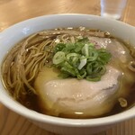 まほろば - 醤油味のらぁ麺　800円