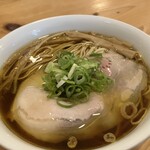 まほろば - 醤油味のらぁ麺　800円