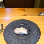 奴寿司 - かんぱち（ニンニクチップ）