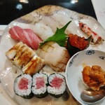 Okiyoshi - お昼の盛合せ　うに、いくら、ホタテ、穴子、中トロ、いか、車海老、鯛　鉄火巻