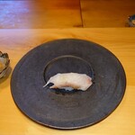 奴寿司 - 石鯛（岩塩）