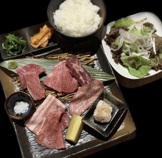 Oumiushi Yakiniku Niku Tatsu - 