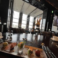 DINING & BAR TABLE 9 TOKYO - 