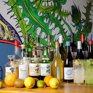 目でも楽しめる果実酒やワインのほか多種類のお酒をご用意