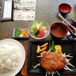 レストラン東郷 - ハンバーグ定食