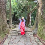 那智山観光センター - 平安時代の衣装を着て