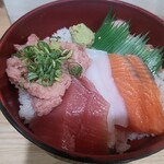 海鮮丼専門店 丼丸 - 