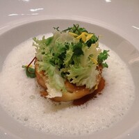 オーベルジュ・ド・リル ナゴヤ - 名古屋コーチン、つぶ貝、海藻のバロティーヌ、サラダ添え ソースエストラゴン