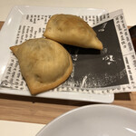 デリー - 風合い良い　サモサ