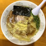 豚豚 - ・ワンタン麺 980円/税込