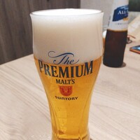 近江うし焼肉 にくTATSU 渋谷店 - 生ビールで乾杯