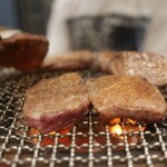 炭火焼肉ホルモンさわいし - 