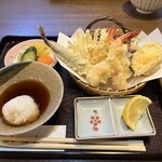 天ぷら食堂 田丸 - 揚げたて天ぷら。