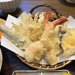 天ぷら食堂 田丸 - サクサク天ぷら。