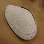 鮨 志の助 - 万寿貝とはこんな貝らしいです。