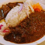 Miyazawa Niku No Mise - 令和5年9月
                      ランチタイム(11:00〜14:30)
                      2種盛りカレー 税込880円→肉の日セール毎月9日、19日、29日は店内全品10%OFFで790円
                      黒毛和牛カレー、ペッパーポークカレー、サラダ