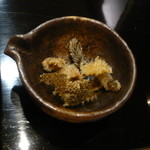 神田 すし昌 - クエ皮の唐揚げ