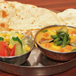 本格インド料理 MINA - ランチは4種類ご用意しております。日替わり840円～