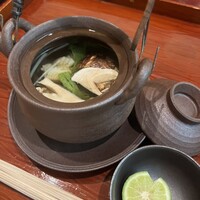 おもてなし茶屋　咲扇 - 松茸の土瓶蒸し