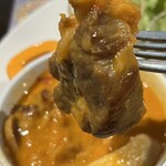 Paella Dinning Poco Loco - 大きな塊豚肉