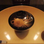 米屋別荘 - しっかりした盛り上げで美しい椀