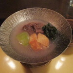 米屋別荘 - 和牛と厚揚げ、水前寺菜、冬瓜の鍋