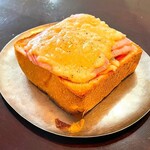 喫茶 橙灯 - ロースハムとモツァレラチーズのトースト