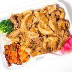 肉波 - 豚焼肉弁当（秘伝ダレ）、キムチトッピング
