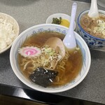 伊勢屋 - Cセット　ライス　39ラーメン　モツ煮これメッチャ美味い！！