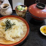 手打ちうどん 初海家 - 