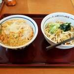 山田うどん - 料理写真: