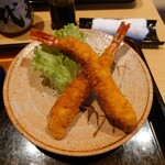 千代寿司 - 

この海老フライ、頭が無くても20cmはあるよねえ❕
「この海老の頭のある姿を想像してみて下さい
　凄く立派な海老です」と話されていた