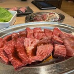 和牛放題の殿堂 秋葉原 肉屋横丁 焼肉 - 